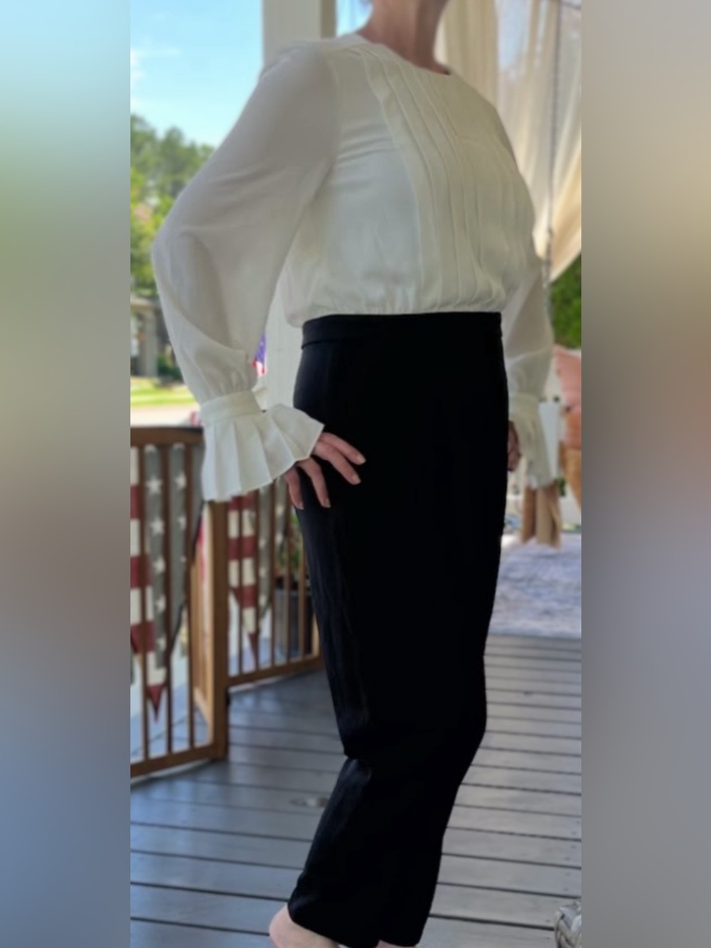 NWT Maggy London Ivory Black Jumpsuit Ruffle Sleeve Size 10